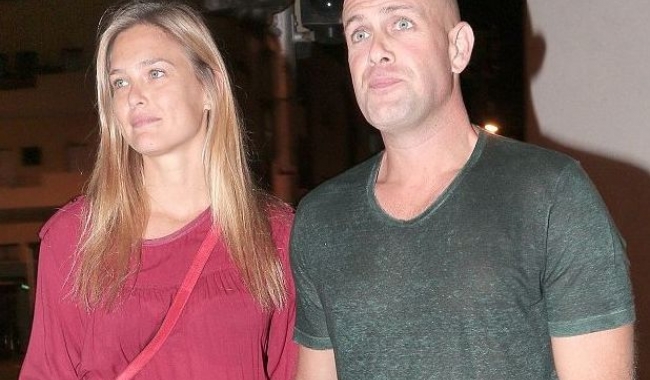 Sursa foto: dailymail.co.uk  Fotomodelul Bar Refaeli și iubitul ei, omul de afaceri israelian Adi Ezra, se căsătoresc joi, 24 septembrie