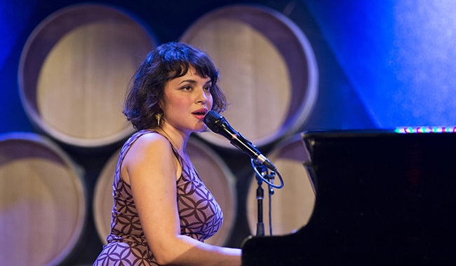 Sursa foto: billboard.com  Cei care o preferă pe Norah Jones și, în general, acordurile melodioase,  sunt persoane empatice