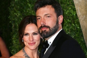 Ben Affleck şi Jennifer Garner au anunţat că vor divorța