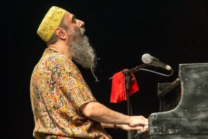 Harry Tavitian, în concert la „Săptămâna Filmului Interetnic”