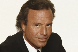 Veste proastă pentru fanii români ai lui Julio Iglesias