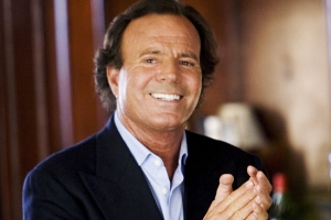 Julio Iglesias se simte bine și va concerta în România