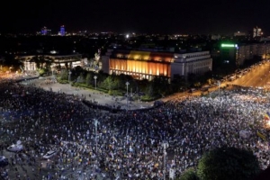 MOBILIZARE ÎN MEDIUL ONLINE PENTRU PROTESTUL DIN 10 AUGUST. CE SE VA ÎNTÂMPLA, DE DATA ACEASTA, ÎN PIAȚA VICTORIEI?